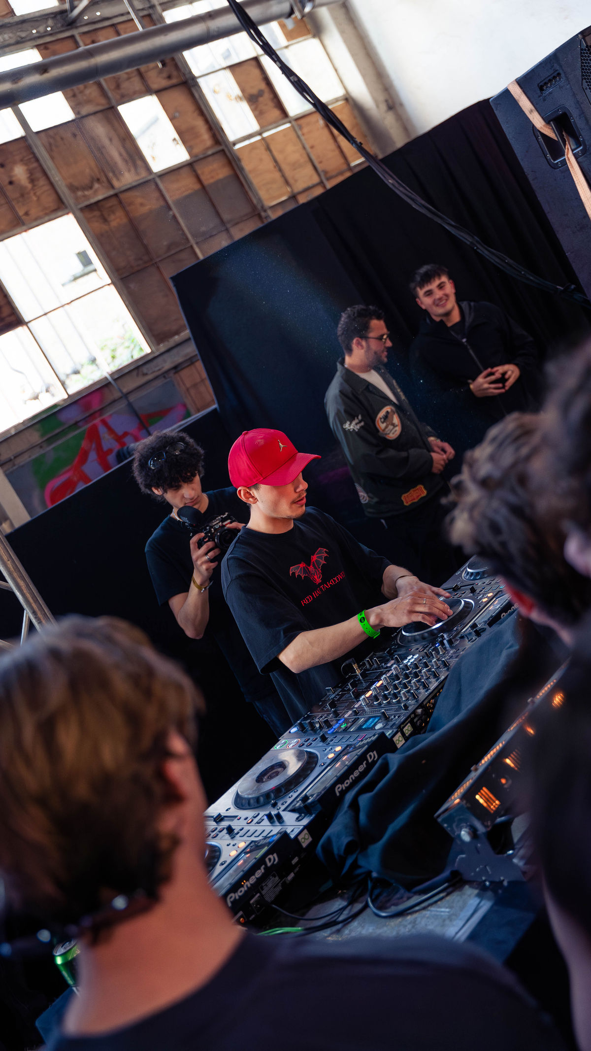 Loading... just a sec